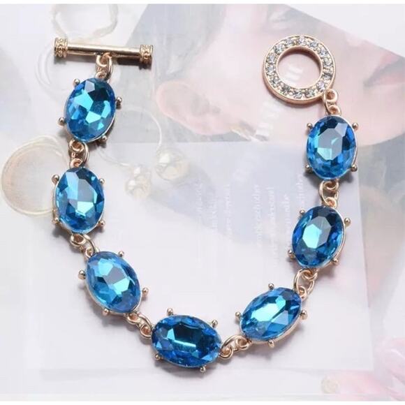 NEW 8" Chunky Bracelet Aqua Blue Turquoise Rhinestone Jewelry devil wears m10 - Picture 2 of 5